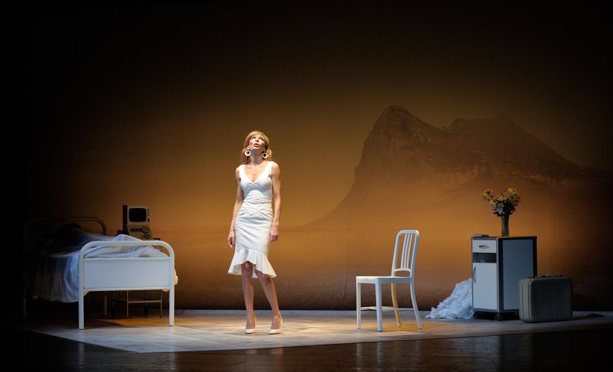 Elisa Matilla abre el sábado un nuevo ciclo de ‘Escenarios’ con ‘Gibraltareña’, la historia de una mujer que ejerce la prostitución y en la que se mezcla ternura y humor