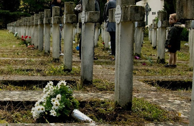 El tráfico se restringirá en los accesos al cementerio de San José a partir del lunes y hasta el miércoles por la festividad de Todos los Santos