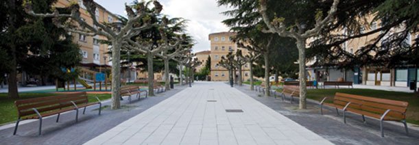 El Ayuntamiento destina 121.000 euros a la instalación de placas solares fotovoltaicas en los colegios Bernat Etxepare y Doña Mayor, y en la biblioteca de la Chantrea
