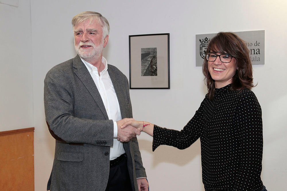 Ayuntamiento y Basket Navarra Club firman el convenio que recoge una ayuda directa y excepcional con la que el equipo puede afrontar la temporada en LEB Plata