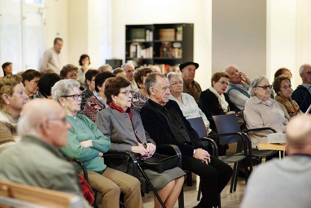 Pamplona, ciudad cómoda, limpia, segura, solidaria y con recursos para que las personas mayores tengan una vida participativa y de calidad