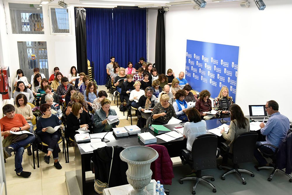 53 voluntarios estrenarán en enero en Pamplona Lecxit, un programa pionero para mejorar la comprensión lectora de los escolares