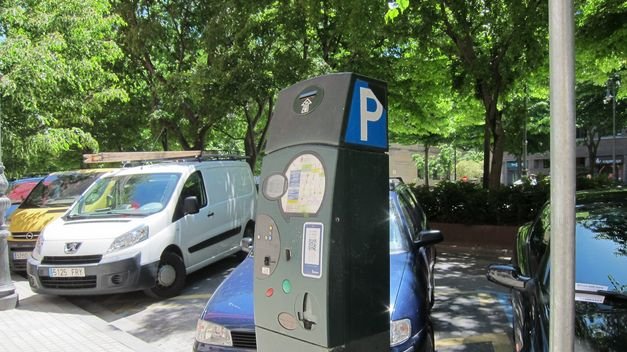 La Junta de Movilidad estudia convertir en peatonal el entorno de Taconera y Vistabella teniendo en cuenta que las personas que aparcan ahí podrán hacerlo en Anelier