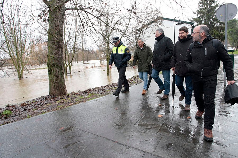 El Ayuntamiento de Pamplona eleva el nivel de alerta a Emergencia 1 ante el riesgo de avenida del río Arga, que ya supera los 350 metros cúbicos por segundo