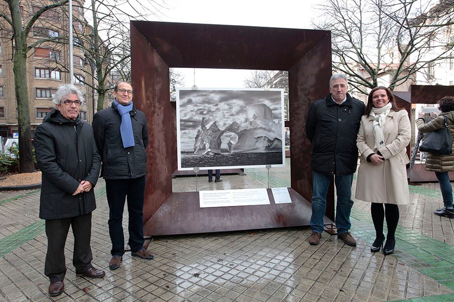 Las fotografías de Sebastiao Salgado llevan al Paseo de Sarasate la ‘Génesis’, 38 imágenes de paisajes, ecosistemas y comunidades humanas ‘intactas’
