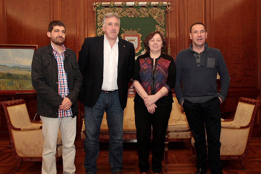 El alcalde y la consejera de Desarrollo Rural, Medio Ambiente y Administración Local se han reunido para estudiar el proyecto de reforma local de Navarra