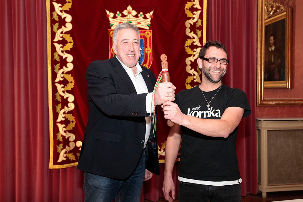El alcalde de Pamplona acudirá mañana jueves por la tarde a Otxandio (Álava) para participar en el inicio de la vigésima edición de la Korrika