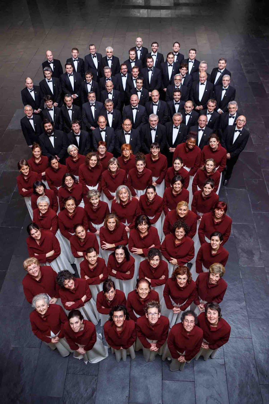 17.11.02_orfeon_pamplones Ocho conciertos conforman la programación prevista del Festival de Música Sacra que tendrá lugar del 17 al 28 de marzo en iglesias, en la Catedral y en Baluarte