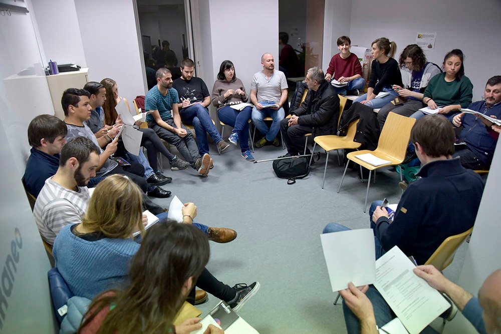 El Foro LGTBI aborda en su primera sesión de este año la programación para 2018, los usos del Centro Harrotu y la participación en los encuentros estatales
