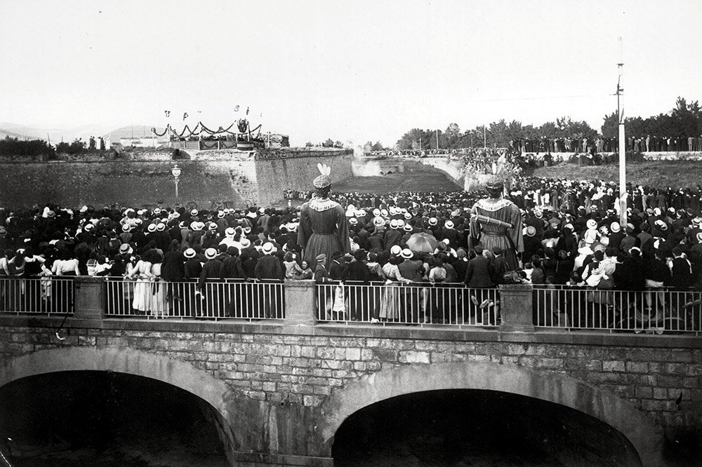La historia de Pamplona y el peso que han tenido sus sucesivas murallas en la historia de la ciudad, la conferencia accesible de mañana en Civivox Ensanche