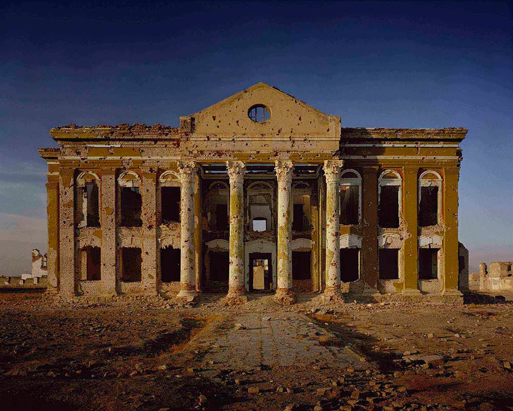 Parthenon ‘Genocidio, paisaje y memoria’ en la Ciudadela a través del objetivo del fotógrafo de prensa Simon Norfolk