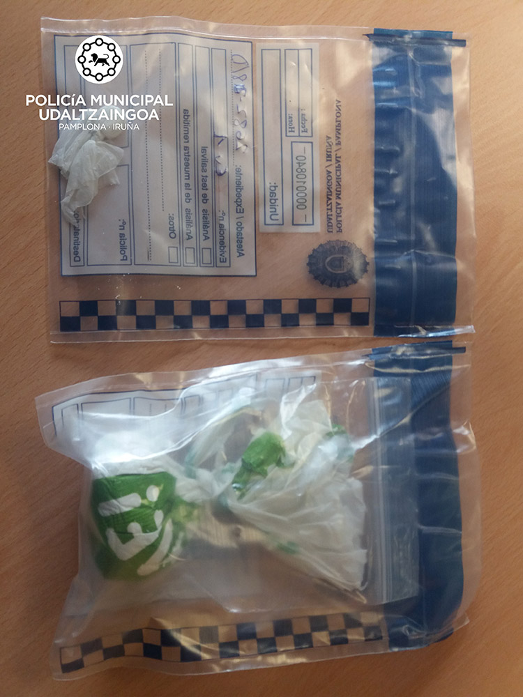 La Policía Municipal desmantela un punto de venta de droga en el barrio de Buztintxuri