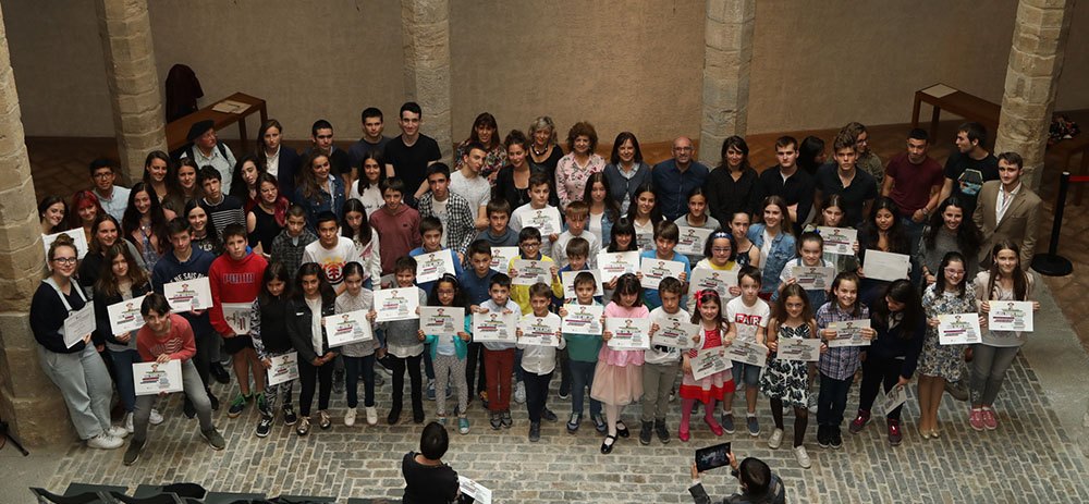 El Ayuntamiento entrega los premios del Concurso Literario Escolar para alumnado de Primaria y primer ciclo de Secundaria  y del Concurso Literario Juvenil