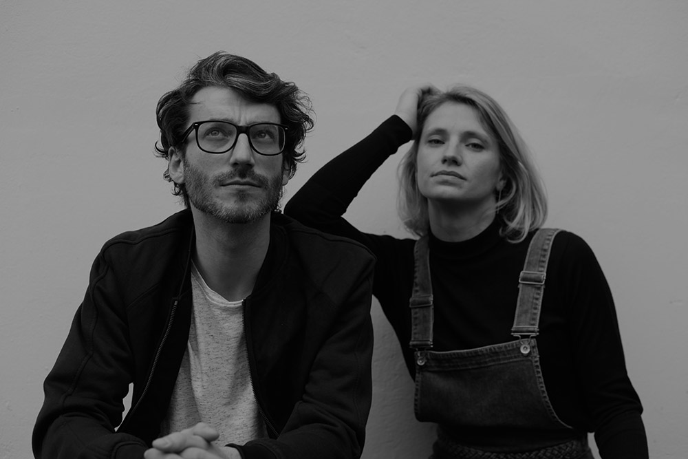 Kantu eta Hitza concluye este jueves en el Patio de los Gigantes con el concierto de Lumi, un dúo labortano que fusiona música electrónica con influencias pop y folk