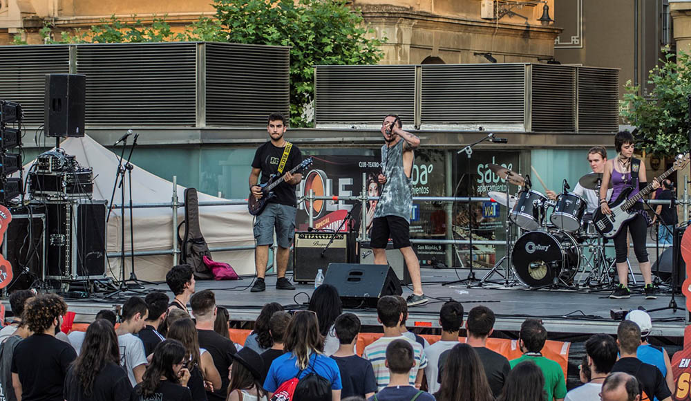 ‘Musika en marcha’ comienza mañana viernes con la actuación de cuatro jóvenes formaciones en la plaza del Civivox Iturrama
