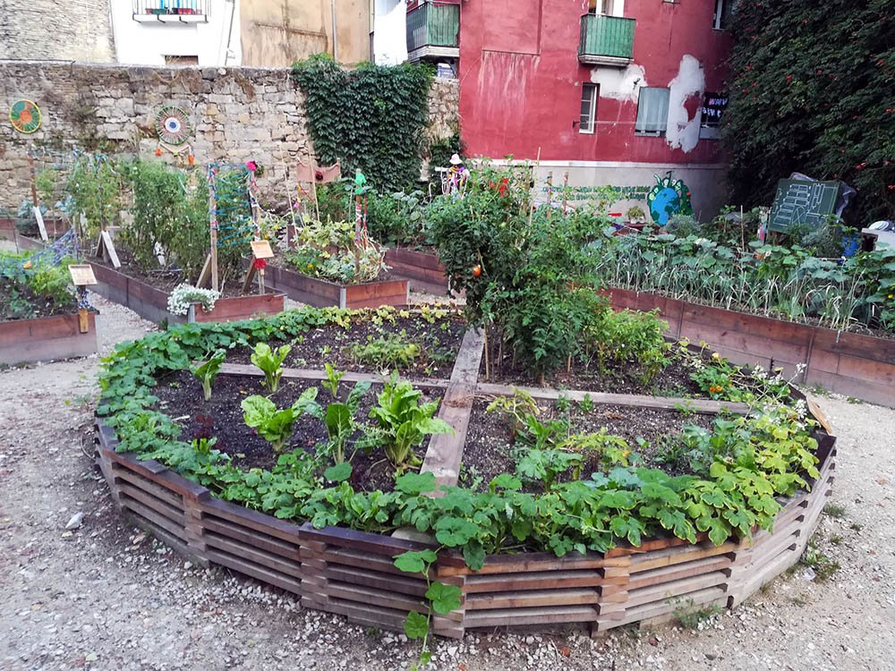 Etxabakoitz contará antes de final de año con medio centenar de huertas urbanas destinadas a vecinos de Pamplona y asociaciones