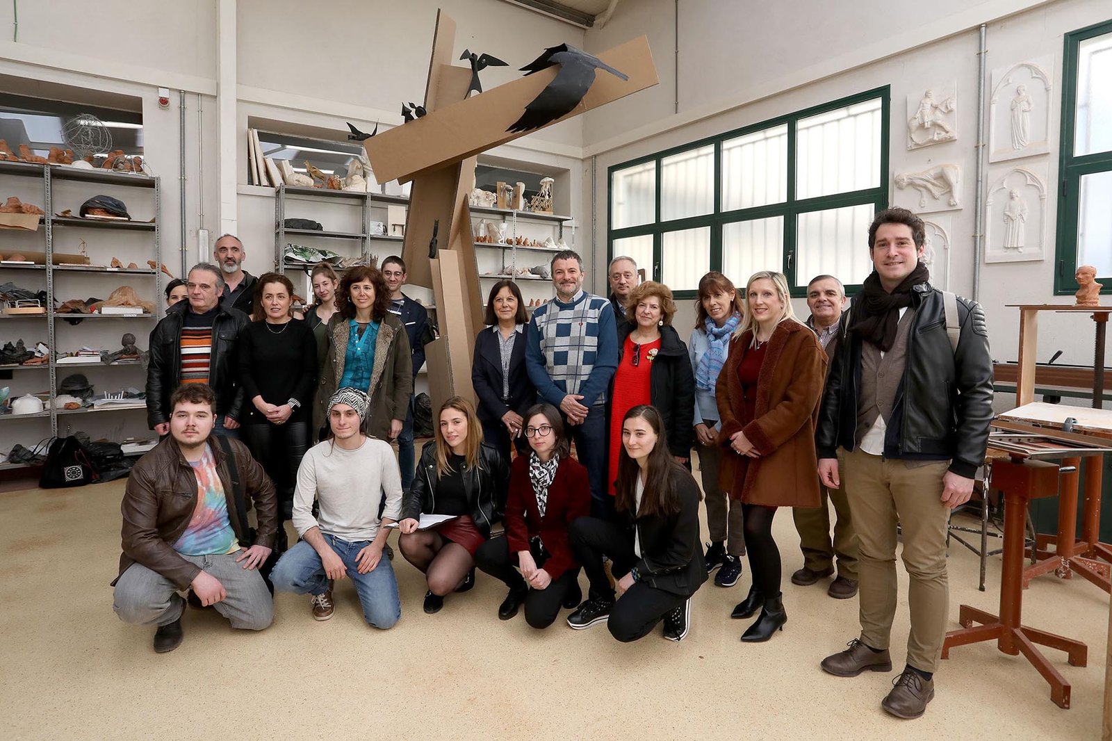 ‘Gora!’, una escultura de acero en una zona ajardinada de Rochapea, creará un espacio simbólico en homenaje a las personas fallecidas en accidentes laborales y sus familias