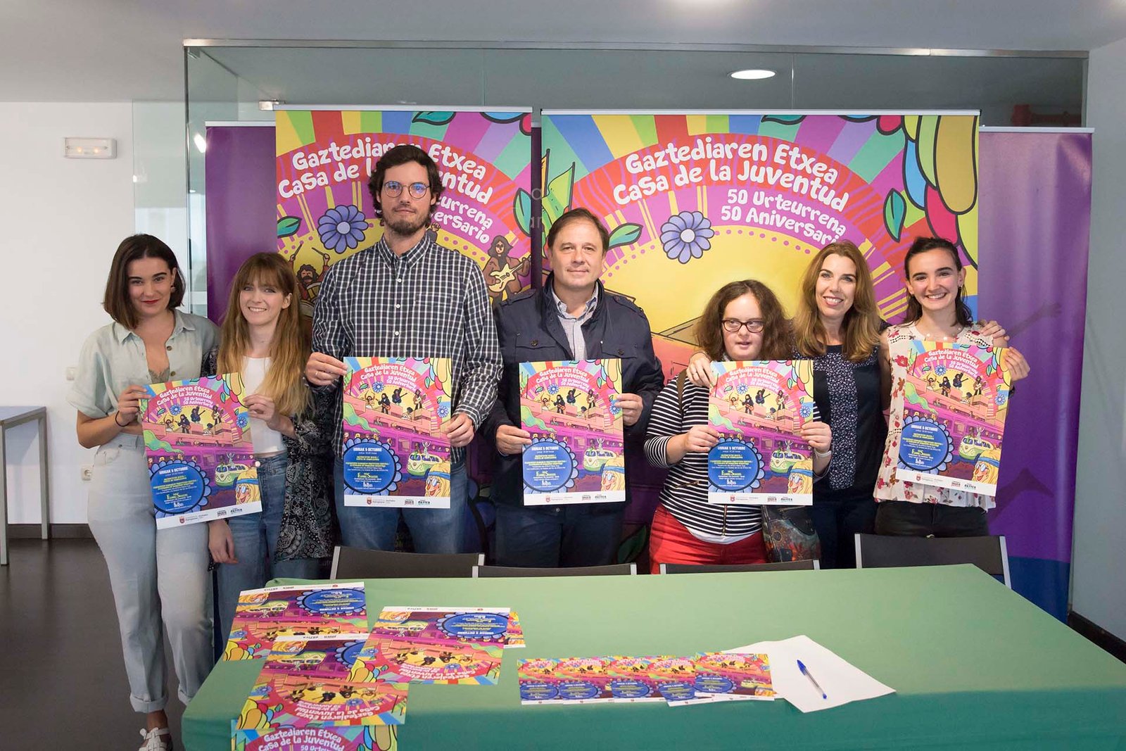 Un concierto-tributo a los Beatles desde la azotea y 450 raciones de tarta de cumpleaños: la Casa de la Juventud invita este sábado a la ciudadanía a su 50 cumpleaños