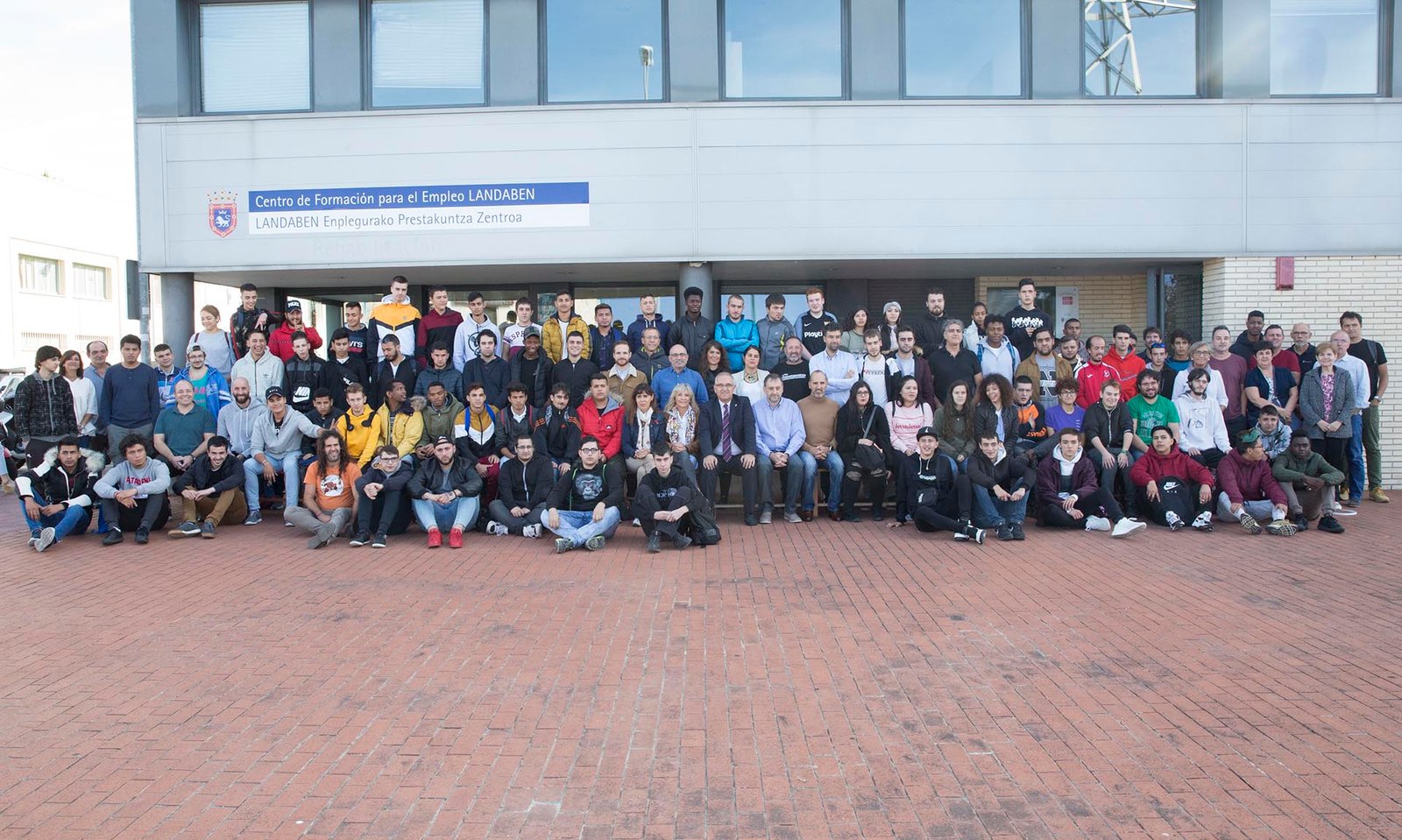 80 jóvenes de 16 a 30 años comienzan su experiencia formativa remunerada para distintas profesiones a través de cinco Escuelas Taller del Ayuntamiento de Pamplona