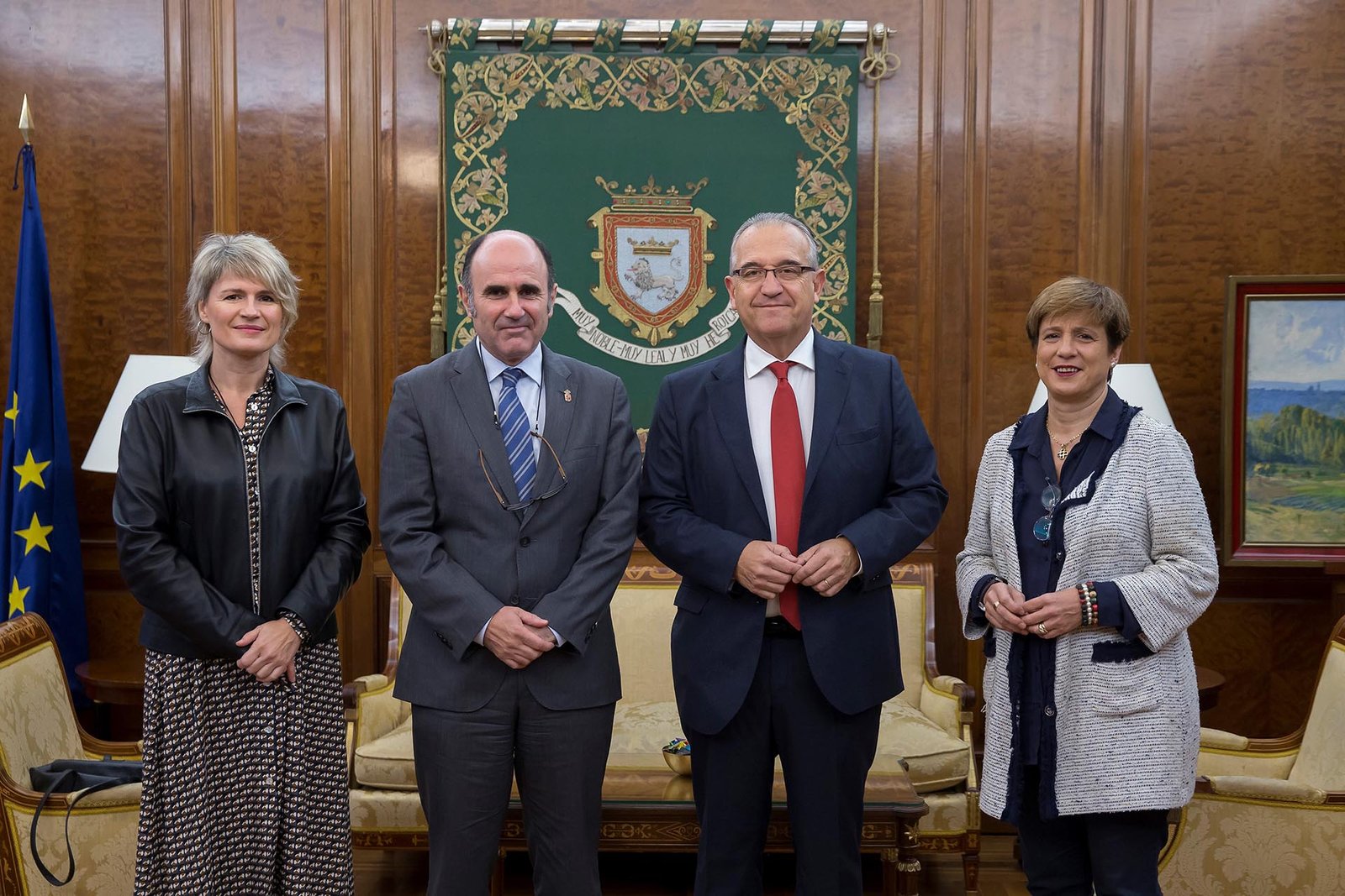 El alcalde de Pamplona y el consejero de Desarrollo Económico y Empresarial se reúnen para analizar el presente y futuro de los Sanfermines
