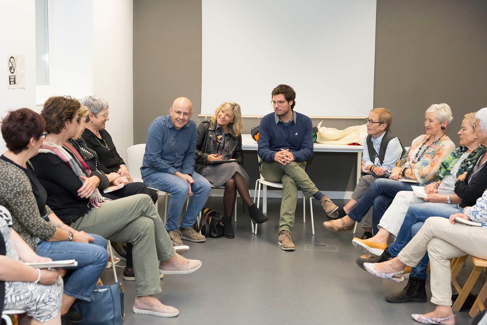 Comienza el curso del club de lecturas ‘Latitudes – Lecturas para la Ciudadanía Global’ que este curso ha doblado sus plazas para adaptarse a la demanda