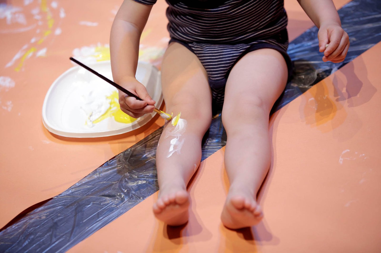 Civivox Iturrama acogerá este sábado el último taller de plástica ‘Piececitos manchados. Manitas pintoras’