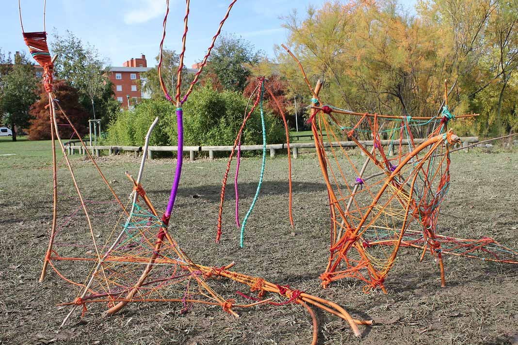 Civivox Mendillorri acoge una exposición fotográfica sobre el proyecto Land Art de concienciación sobre la recuperación del entorno del lago de Mendillorri