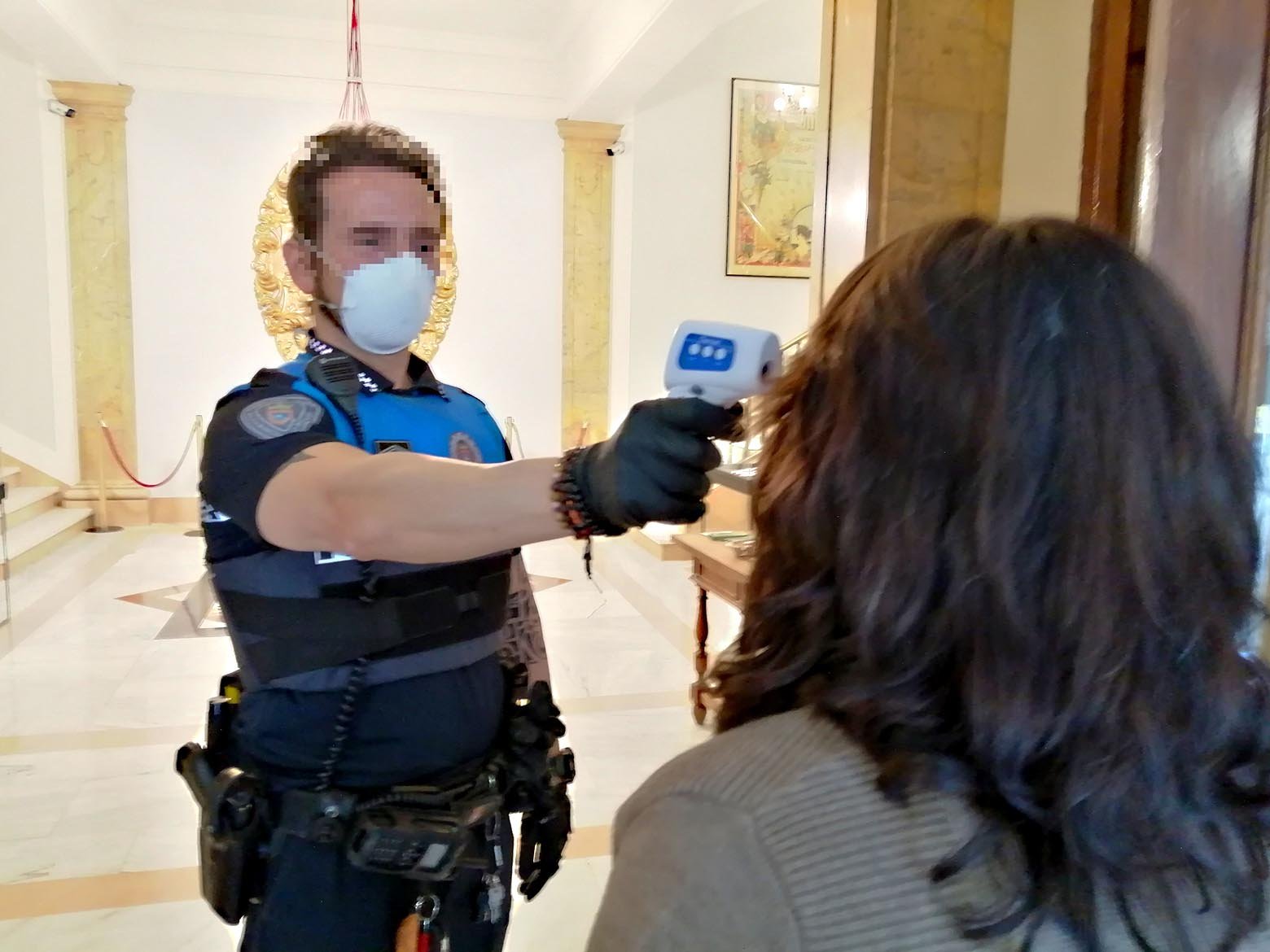 El Consistorio tomará desde mañana la temperatura de quienes accedan al Ayuntamiento y Seguridad Ciudadana, medida que irá extendiendo al resto de servicios