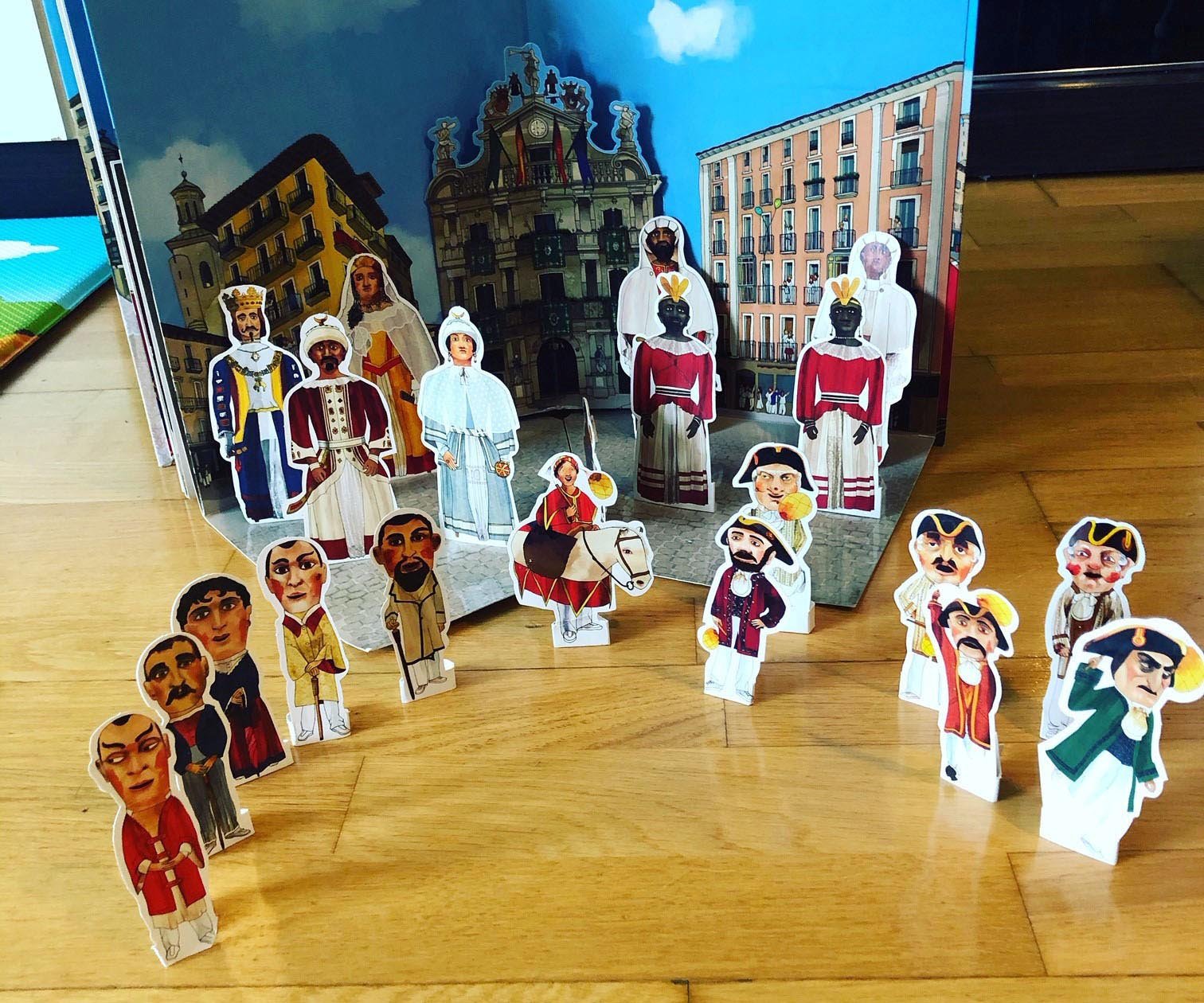 200 originales y 10 premiados en las cuatro semanas del concurso municipal de pintura y manualidades #PaseaTuComparsa en Instagram