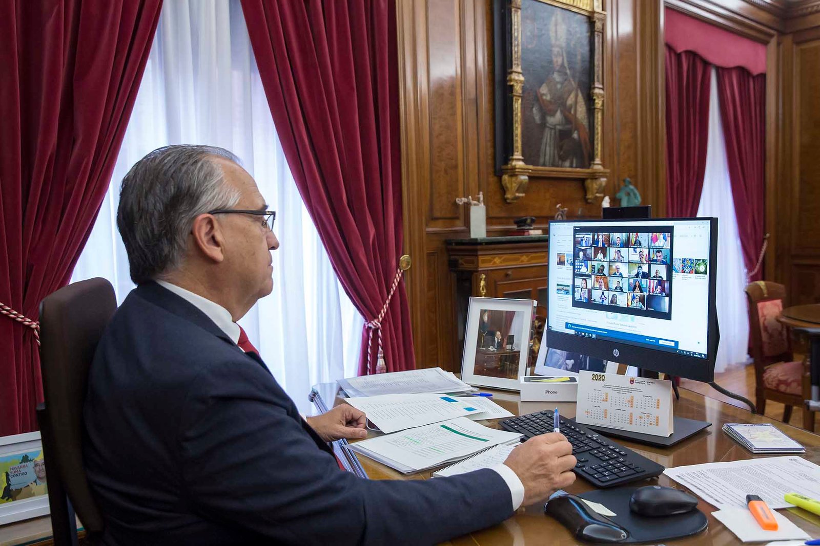 El alcalde de Pamplona participa en una jornada virtual sobre economía circular presentando las estrategia para una ciudad más ecológica y respetuosa con el clima