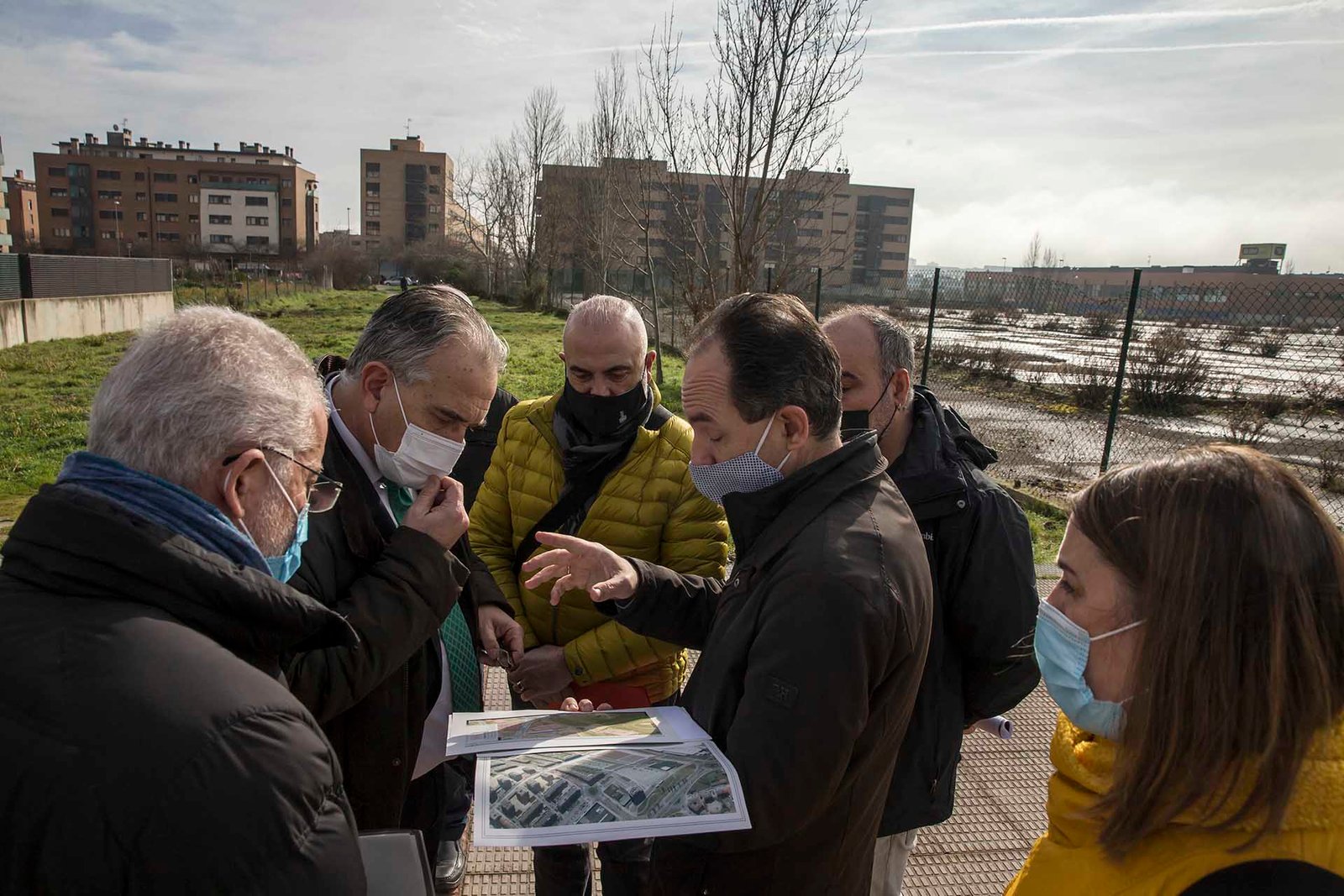 El Ayuntamiento estudia fórmulas para evitar que el terreno de Berrioplano junto al solar de la antigua Bosch, que va a contar con un nuevo desarrollo, quede sin urbanizar