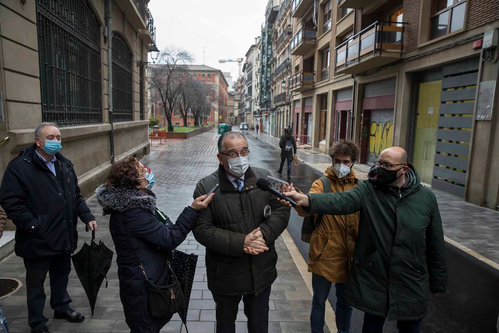 El Ayuntamiento finaliza las obras de reurbanización y repavimentación de las calles Ansoleaga y San Francisco que han dejado calzada y aceras a la misma altura
