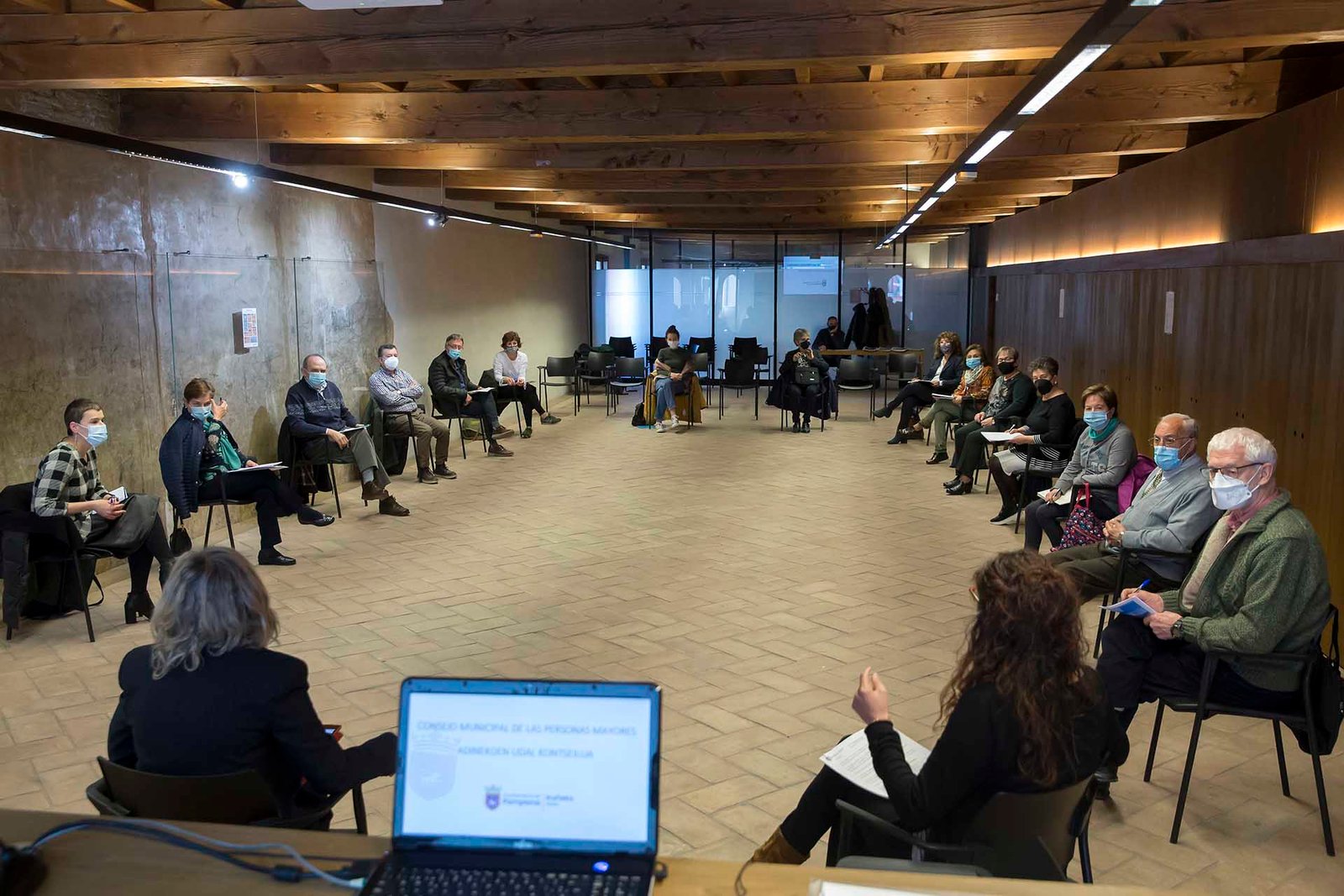 El Consejo Municipal de las personas mayores analiza las iniciativas que en materias de bienestar y ocio se han puesto en marcha durante la pandemia