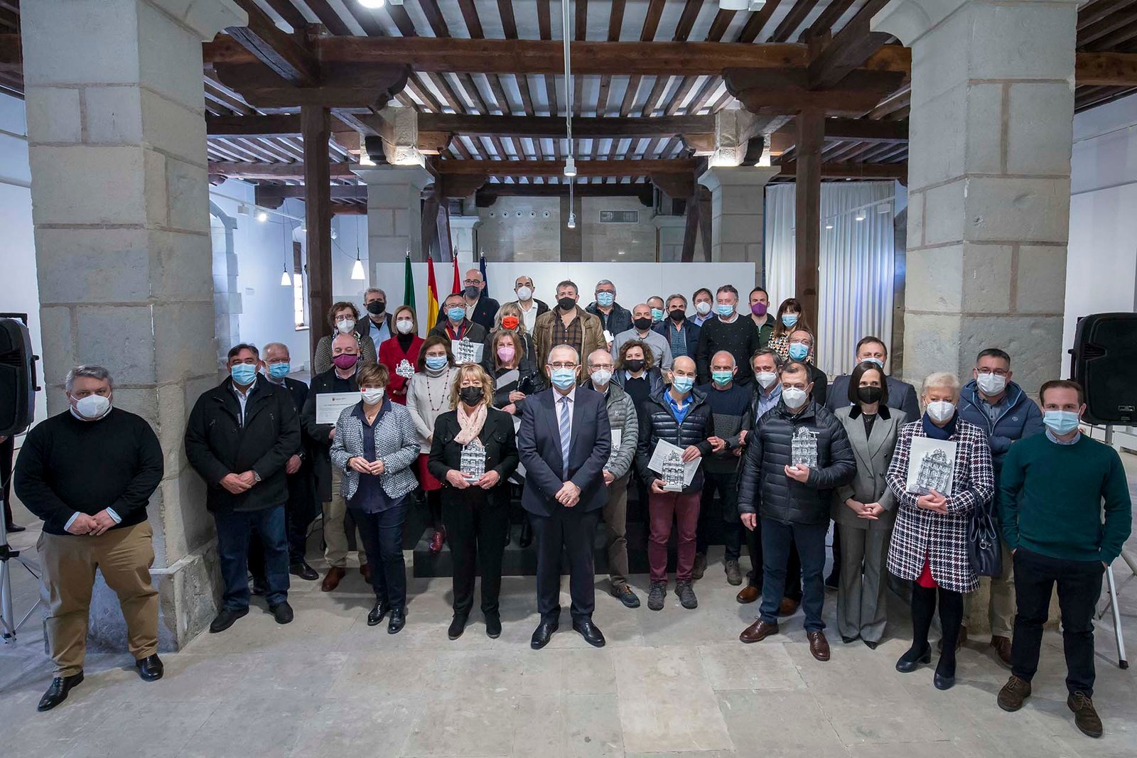 El Ayuntamiento de Pamplona homenajea a los 51 trabajadores municipales que se jubilaron a lo largo del año 2020