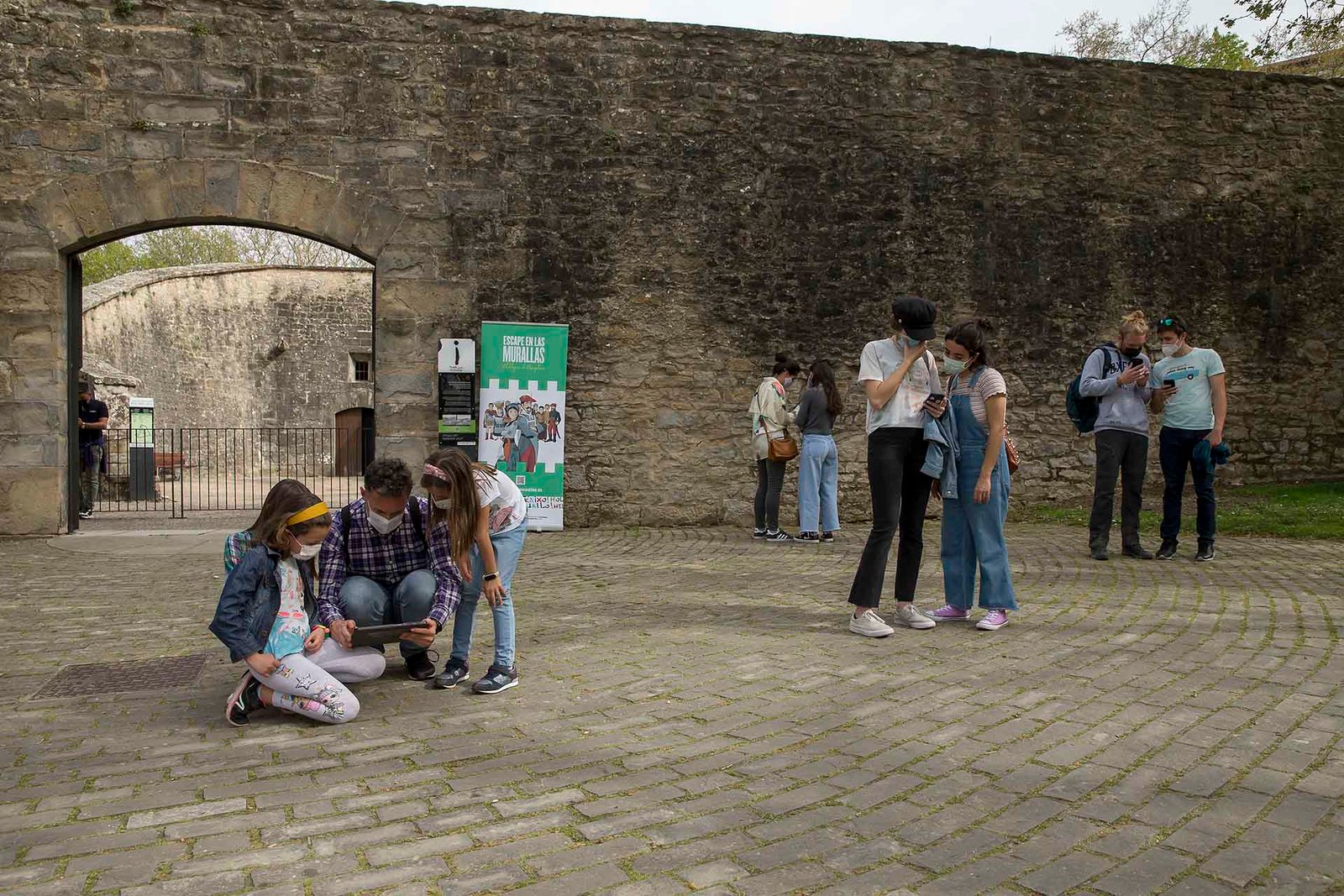 El Ayuntamiento deja abierto al público el escape room ‘El bloqueo de Pamplona’ para juego libre las 24 horas del día