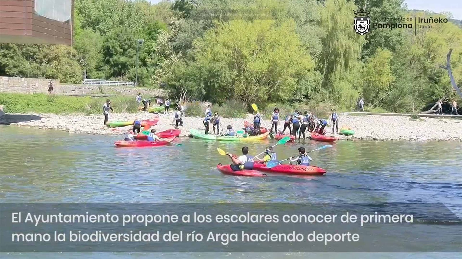 El Ayuntamiento propone a los escolares conocer de primera mano la biodiversidad del río Arga haciendo deporte