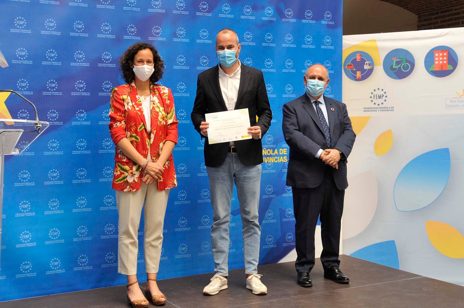 El Ayuntamiento de Pamplona recoge el premio a las Buenas Prácticas Locales por el Clima, que concede la FEMP, por el fomento de la movilidad ciclista en la ciudad