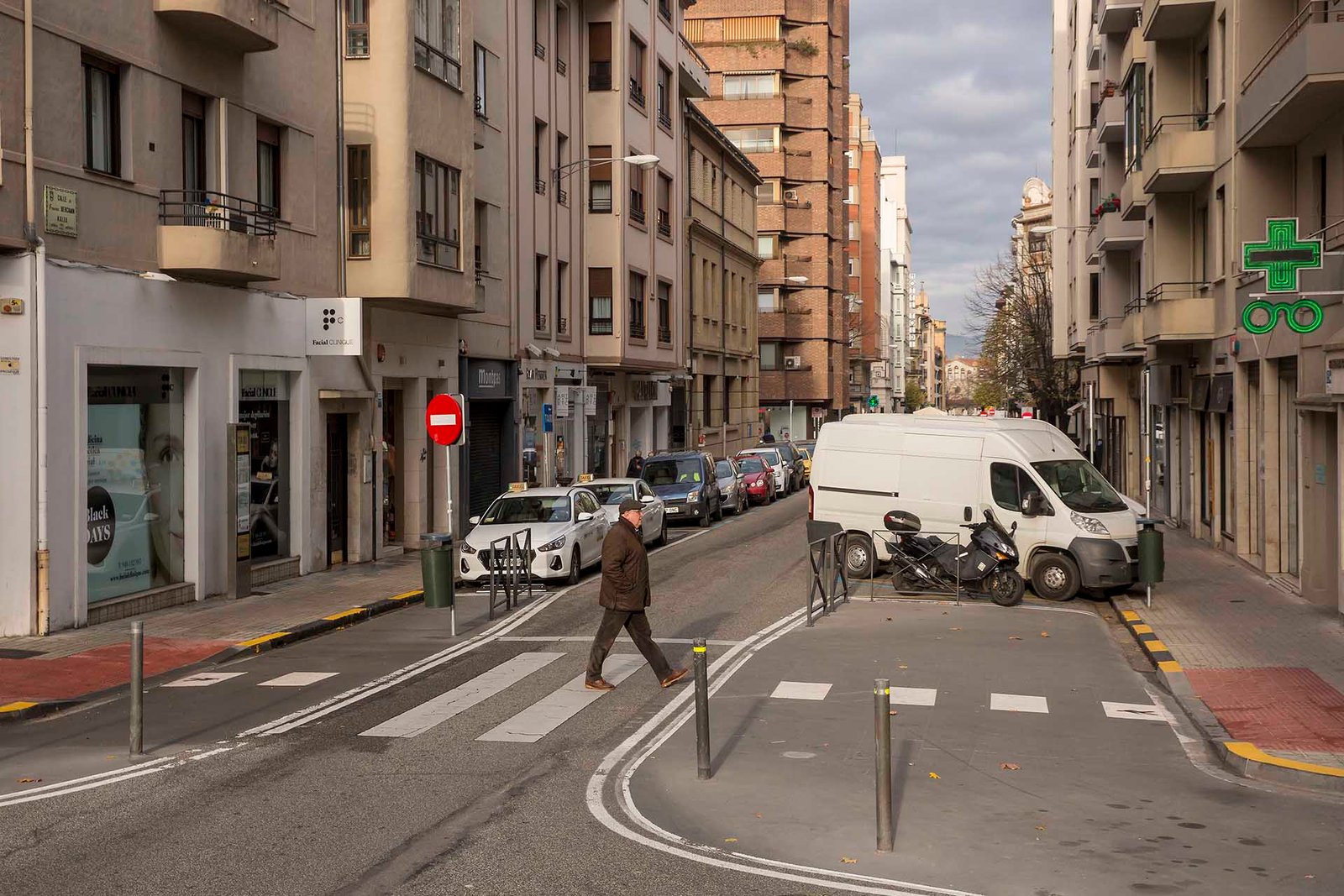 El Ayuntamiento concluirá la adecuación de los pasos de peatonales a la nueva Ordenanza de Movilidad actuando en 526 para mejorar la visibilidad y ganar en seguridad