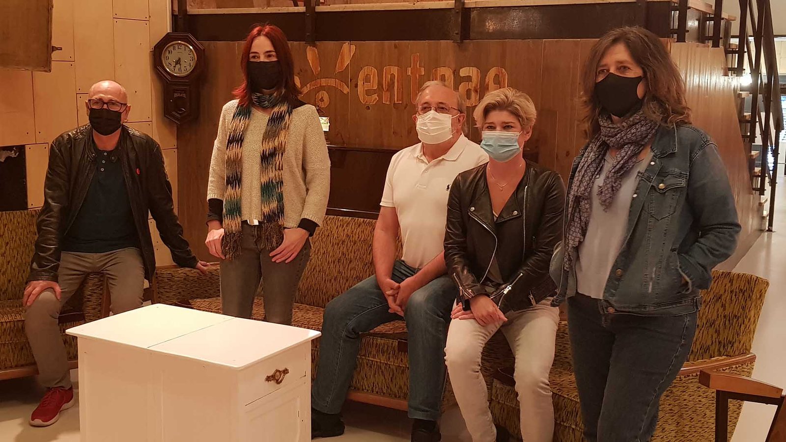 ‘El niño que se escondía dentro de una caja de galletas’, en castellano, y ‘Dzist-Dzast’, en euskera, ganadores del concurso de textos teatrales dirigidos a público infantil