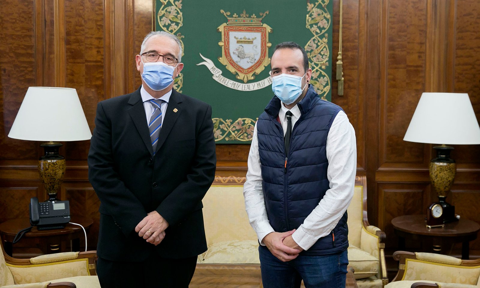 El alcalde de Pamplona recibe al primer edil de Nájera
