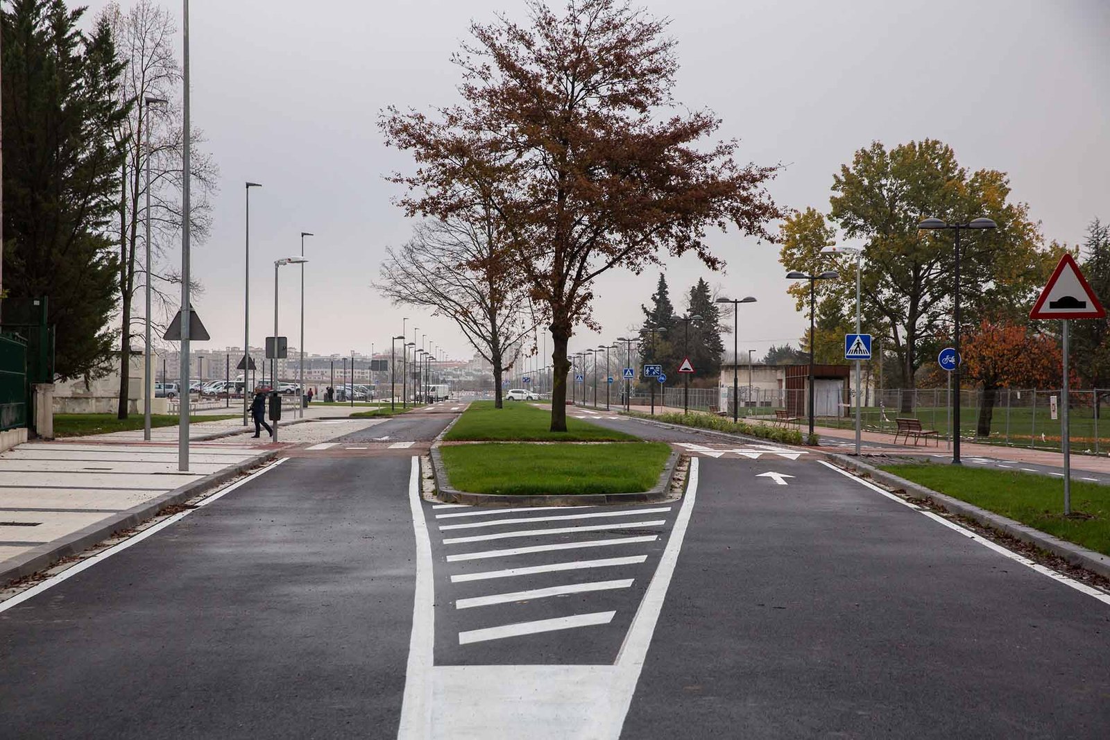 Se abren al tráfico y al tránsito peatonal los viales y la nueva urbanización del sur del barrio de Txantrea, en el límite con el futuro parque del Camino de Santiago