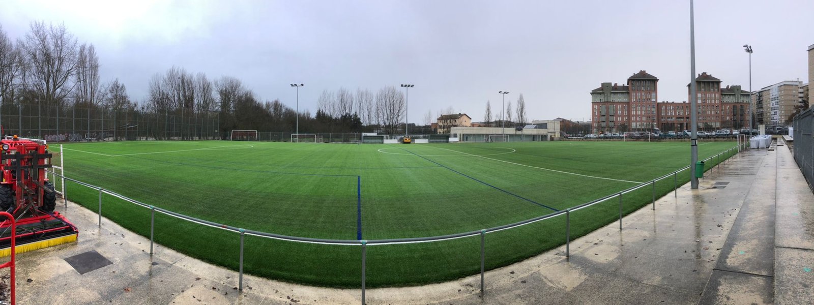 Vuelve a estar en uso el campo de fútbol de San Jorge, una vez reparado el césped dañado por las riadas