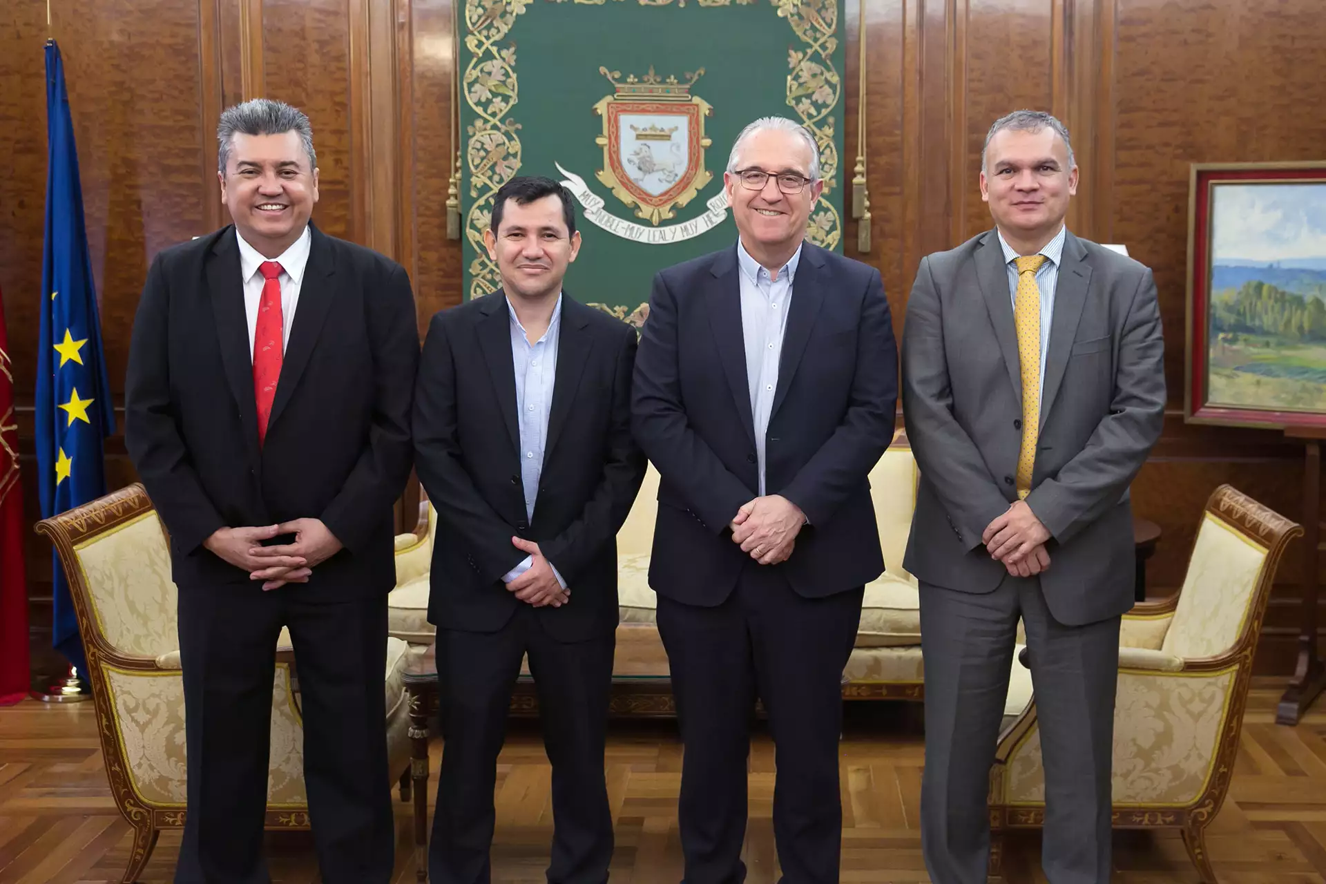 El alcalde de Pamplona recibe a una delegación colombiana del Departamento Norte de Santander