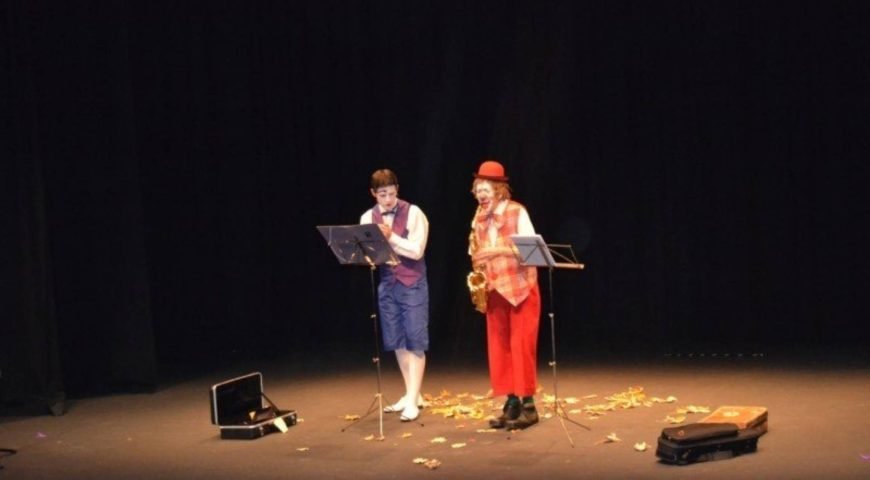 txispipopi Payasos. Clown. ‘Payasos sin fronteras con Txispi y Popi / Mugarik gabeko pailasoak Txispi eta Popiekin’, con la compañía Txispi y Popi. Castellano