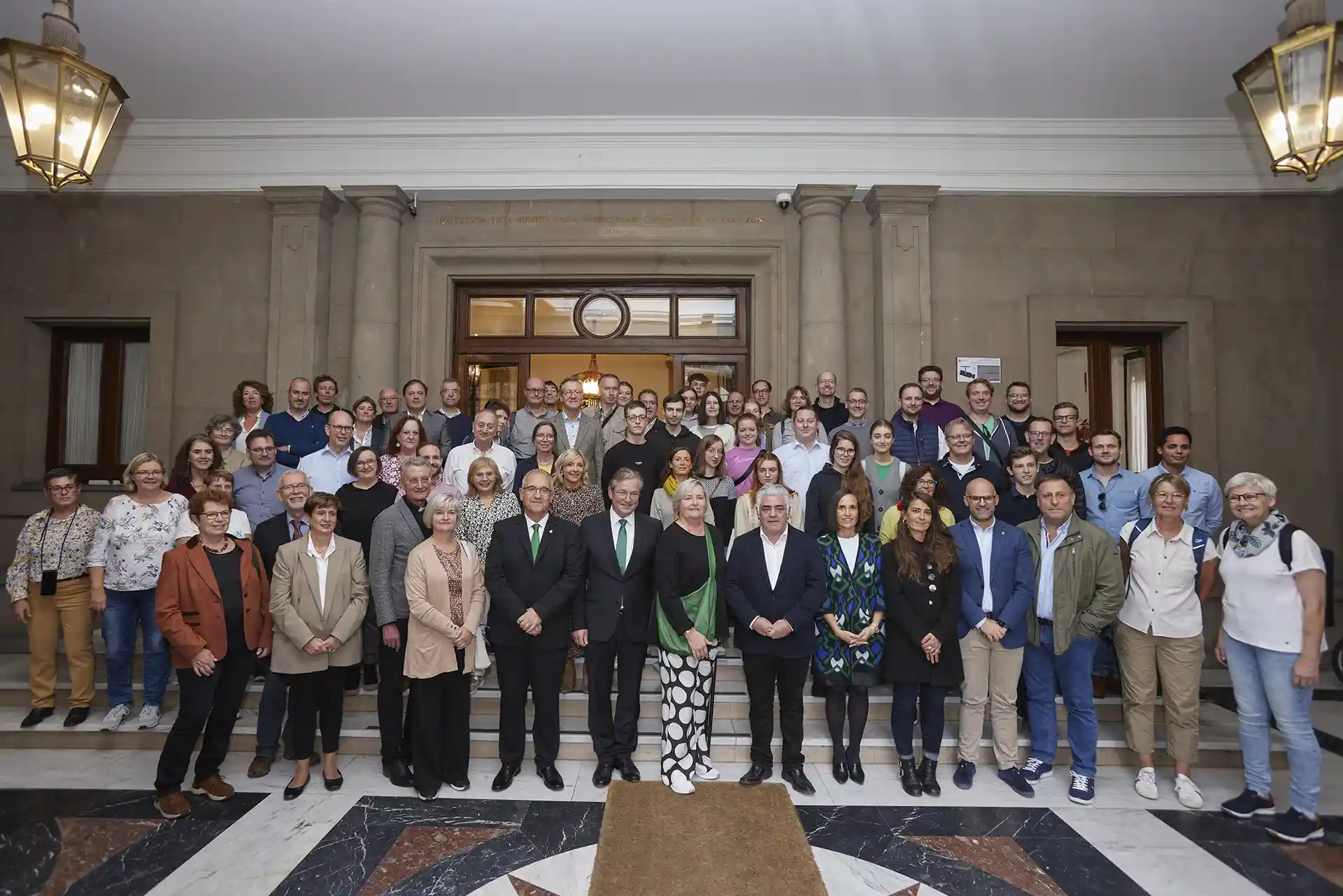 El Ayuntamiento recibe a una delegación de la ciudad de Paderborn en la celebración del trigésimo aniversario del hermanamiento