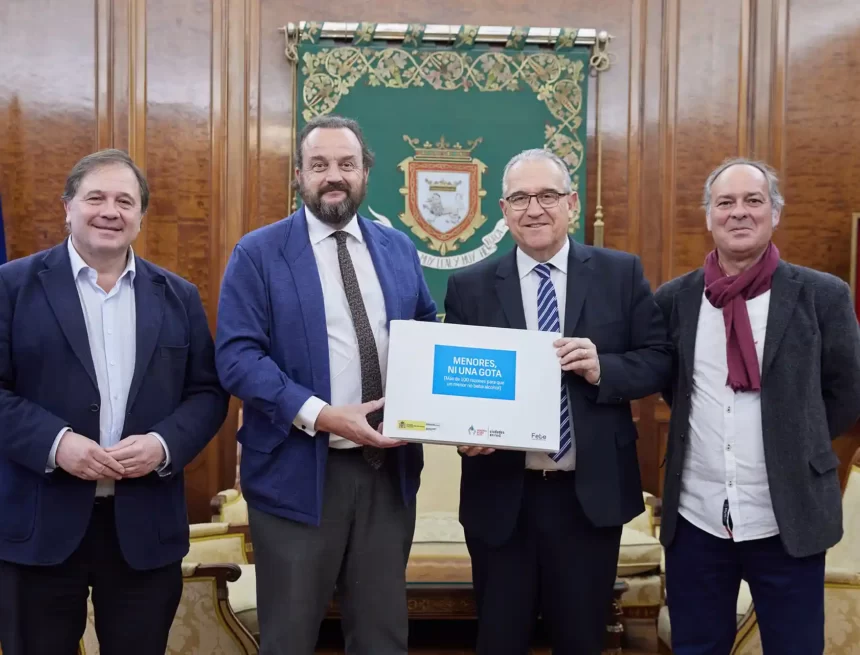Pamplona firma su adhesión a la Red ‘Menores ni una gota’, que tiene por objetivo prevenir el consumo de alcohol entre menores