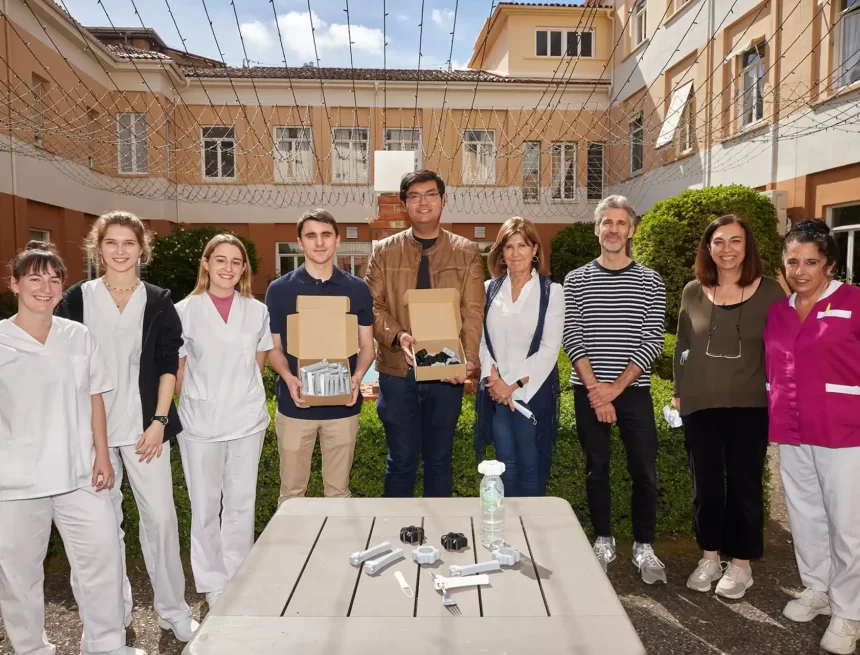 La Casa de Misericordia estrena dispositivos de asistencia para personas mayores fabricados de forma colaborativa y con impresión 3D por alumnado de la UPNA