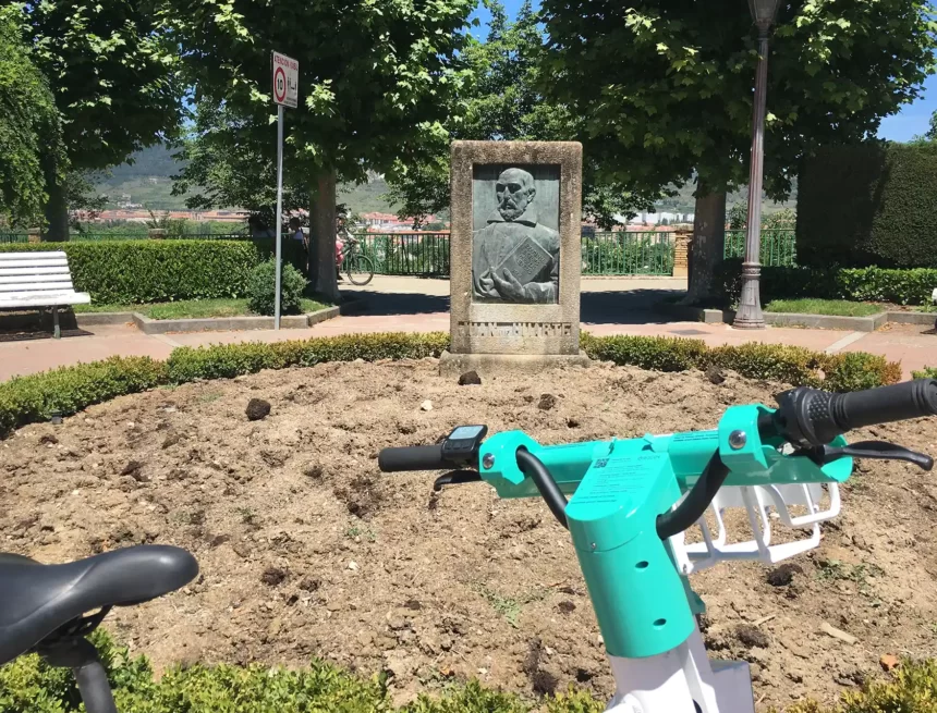 El Ayuntamiento propone redescubrir el arte urbano de Pamplona a través de cuatro paseos en bicicleta