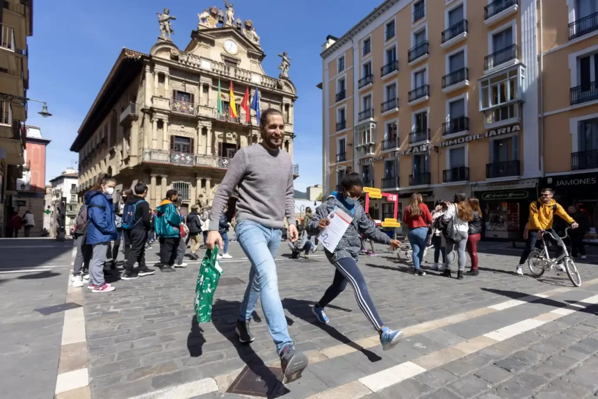 2.303 escolares han salido a las calles a mirar la ciudad “desde las matemáticas” con el programa municipal ‘Calle-Math’