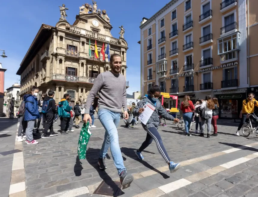 2.303 escolares han salido a las calles a mirar la ciudad “desde las matemáticas” con el programa municipal ‘Calle-Math’